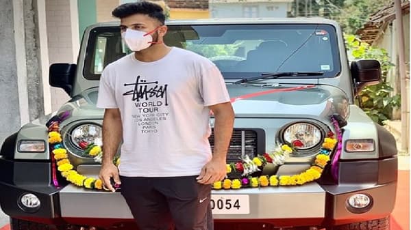 लोकलने जाणाऱ्या शार्दुल ठाकूरला भारदस्त गिफ्ट, आनंद महिंद्रांकडून Thar SUV पालघरच्या दारात उभी