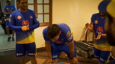 MS धोनीचा करेक्ट कार्यक्रम, कोच स्टीफन फ्लेमिंग यांचा बर्थडे सहकाऱ्यांबरोबर खास अंदाजात सेलिब्रेट!