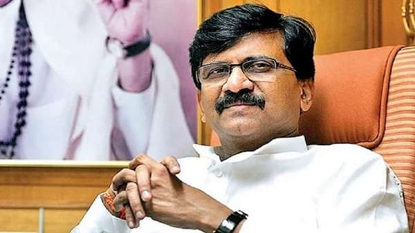 चक्रीवादळापेक्षाही कोरोना वादळ मोठे, आधी ते थांबवा; संजय राऊतांनी पुन्हा केंद्राला डिवचले