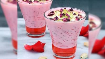 रोजचा नाश्ता आणखी चविष्ट बनवायचाय? मग, ट्राय करा या हेल्दी स्मुदी!