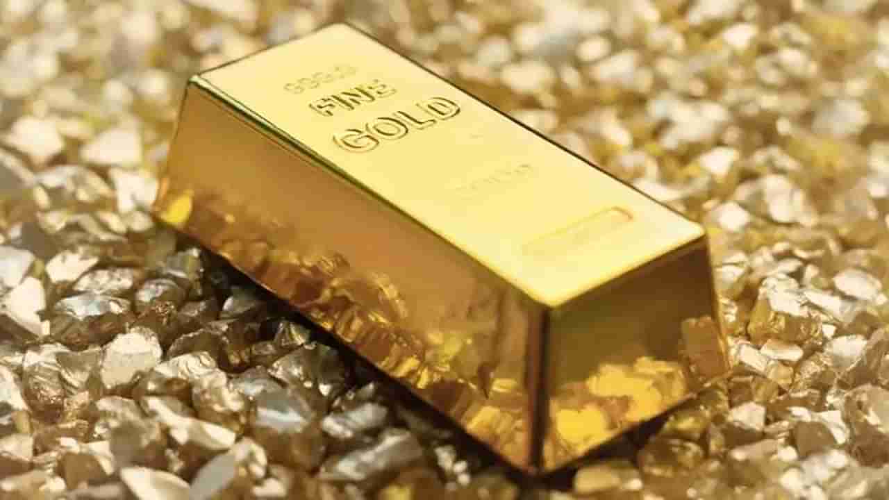 Gold Price Today : एक महिन्यात सगळ्यात महाग झालं सोनं, पटापट चेक करा 10 ग्रॅम सोन्याचा भाव