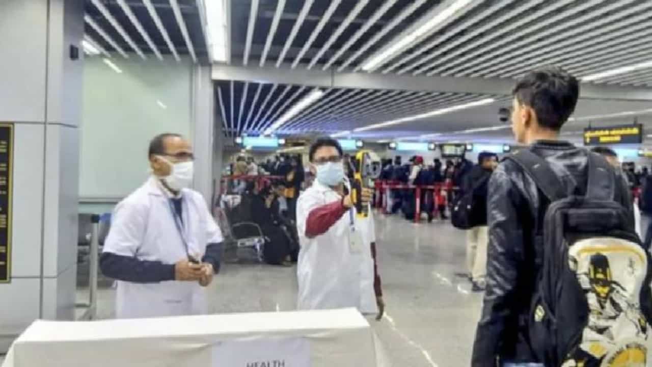 हवाईमार्गे मुंबईत येणाऱ्यांना विलगीकरण सक्तीचे, वाचा सुधारित नियम