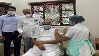 Sharad Pawar Corona Vaccine | जागतिक आरोग्य दिनाचा योग, शरद पवारांना घरीच कोरोना लसीचा दुसरा डोस