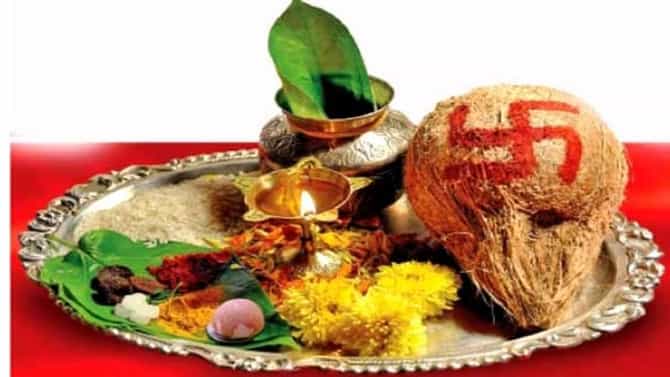 Vastu Tips | पूजा स्थानावर या वस्तू ठेवा, देवी लक्ष्मीची कृपा राहील, आर्थिक समस्या सुटतील