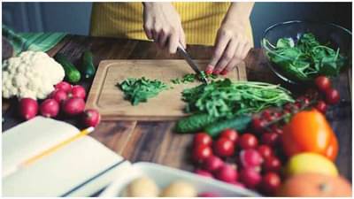 Health Tips : हाडे नेहमी मजबूत ठेवायचीत? मग, आहारात नक्की सामील करा ‘हे’ 5 सुपरफूड्स