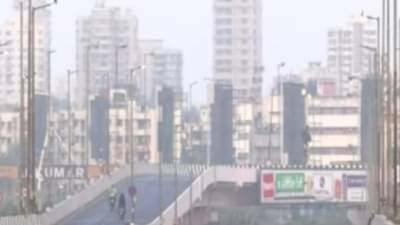 Weekend Lockdown: मुंबईत पोलिसांचा कडेकोट बंदोबस्त, रस्ते ओस, रेल्वे स्थानकांवर शुकशुकाट