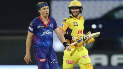 IPL 2021 : सॅम vs टॉम, सख्ख्या भावाने सख्ख्या भावाला तुडवला, 6 बॉलमध्ये 23 धावा झोडल्या!