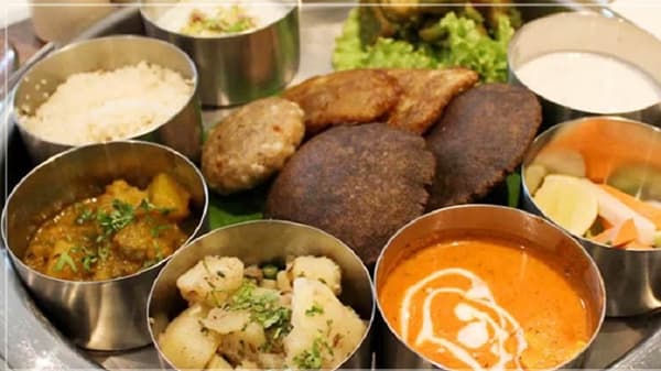 सावधान! कोरोना काळात शिळे अन्न खाल्ल्यास या गंभीर समस्यांना सामोरे जाण्याची भीती