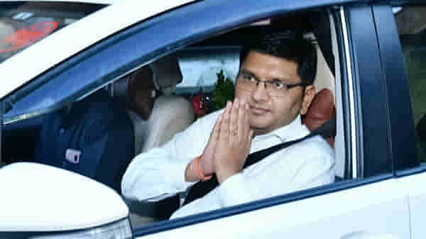 पहिल्यांदाच आमदार आणि मंत्रीही, मामांची कृपा?; वाचा, कोण आहेत प्राजक्त तनपुरे?