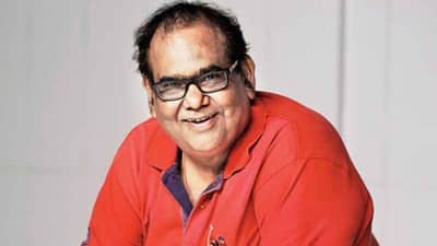 Happy Birthday Satish Kaushik | अभिनेता व्हायचे म्हणताच भावाने फेकून मारले ताट, वाचा सतीश कौशिक यांच्या अभिनयप्रवासाबद्दल...