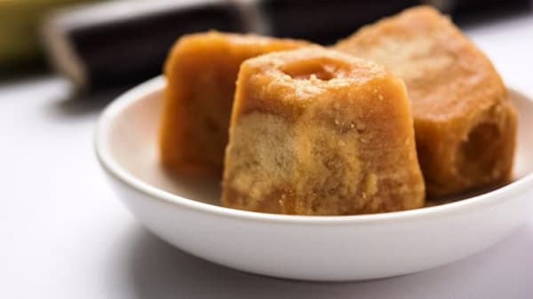 गुळापासून घरी तयार करा या चवदार डिश, पाहा रेसिपी !