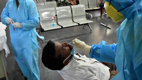 Corona Update : सर्व राज्यात RTPCR चाचण्याचं प्रमाण कमी, महाराष्ट्राबाबतही केंद्र सरकारचा नाराजीचा सूर