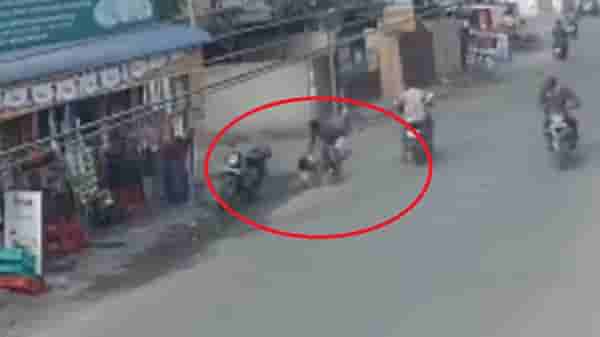 VIDEO | सोनसाखळी चोरीसाठी हल्ला, आठ महिन्यांच्या गर्भवतीला फरफटत नेले...