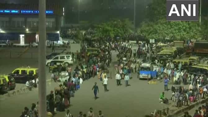 परप्रांतीय कामगारांची गावी जाण्यासाठी धडपड; महाराष्ट्रातून बिहारला गेलेल्या ट्रेन्समध्ये 38 कोरोना पॉझिटिव्ह