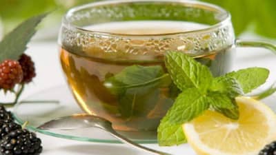 हर्बल टीने दिवसाची सुरूवात करा होतील अनेक फायदे, वाचा याबद्दल अधिक !