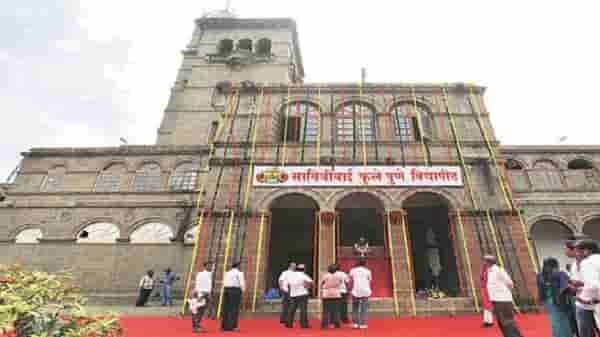 पुणे विद्यापीठात पारंपारिक अभ्यासक्रमाचे प्रवेश घटले, व्यवसायिक अभ्यासकमांना विद्यार्थ्यांची पसंती!
