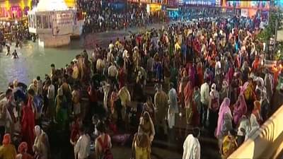 Mahakumbh 2021 | सर्वात मोठ्या दोन नंबरच्या आखाड्याच्या प्रमुखाचं कोरोनाने निधन, 68 टॉपचे साधू संत कोरोनाच्या विळख्यात, कुंभात कोरोनाचा स्फोट