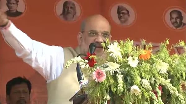 बांग्लादेशने बुधवारी केंद्रीय गृहमंत्री अमित शाह यांच्या वक्तव्यावर आक्षेप व्यक्त केला आहे. केंद्रीय गृहमंत्री अमित शाह म्हणाले होते की, बांग्लादेशचे गरीब लोक भारतात यासाठी येतात कारण त्यांना त्यांच्या देशात पर्याप्त भोजन मिळत नाही. या वक्तव्यावर आता बांग्लादेशचे परराष्ट्रमंत्री ए के अब्दुल मोमेन यांनी प्रतिक्रिया दिली आहे.