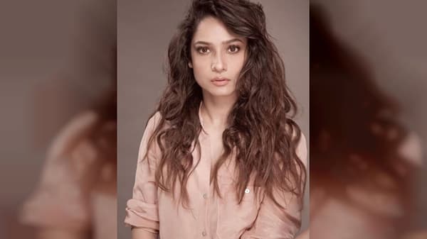 प्रसिद्ध टीव्ही अभिनेत्री अंकिता लोखंडे (Ankita Lonkhande) सोशल मीडियावर खूप अॅक्टिव असते. तिच्या चाहत्यांसाठी ती नवनवीन फोटो आणि व्हिडीओ शेअर करत असते.