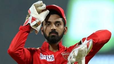 KL Rahul hospitalized: पंजाबचा कॅप्टन के. एल. राहुल रुग्णालयात, आयपीएलमध्ये खेळण्यावर प्रश्नचिन्ह