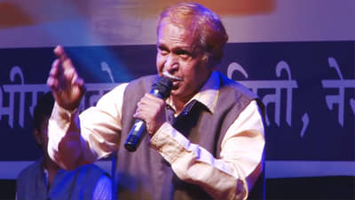 संगीतकार पाठक म्हणाले, कसले कवी?, चार ओळी लिहिता येत नाही? आणि हे लोकप्रिय गाणं जन्माला आलं