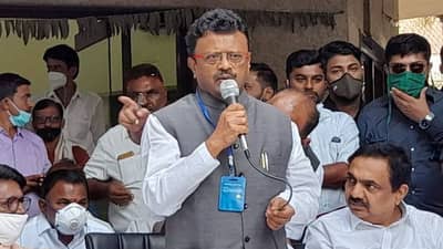 पहाटेच्या शपथविधीतून थेट पवारांना भेटले, पाचवेळा आमदार, चौथ्यांदा मंत्री; वाचा, कोण आहेत राजेंद्र शिंगणे