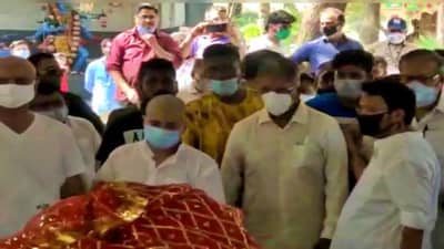 Pappu Kalani in Ulhasnagar : पप्पू कलानी आता 14 दिवस उल्हासनगरात, नाशिक जेलमधून बाहेर!