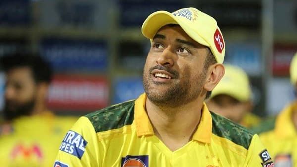 IPL 2021: कॅप्टन कुलचा कारनामा, रोहित-विराटला पछाडत केला हा पराक्रम
