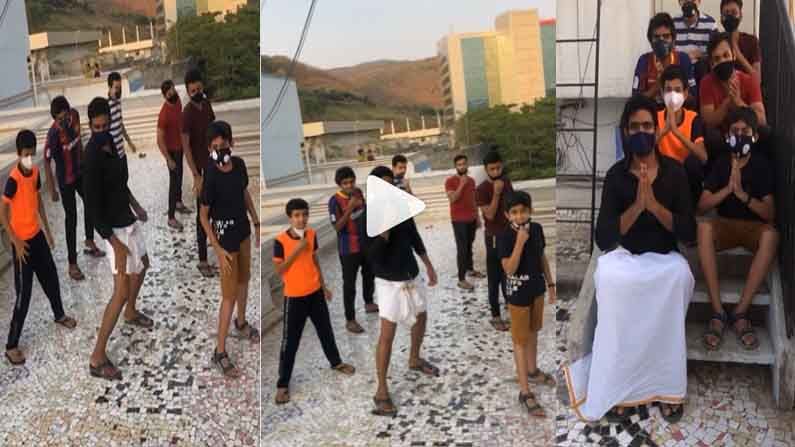 Vidoe | अभिनेता संदीप पाठकचा चिमुरड्यांसोबत ‘वाथी कमिंग’ डान्स, कोरोना काळात खास संदेश Vidoe | अभिनेता संदीप पाठकचा चिमुरड्यांसोबत ‘वाथी कमिंग’ डान्स, कोरोना काळात खास संदेश
