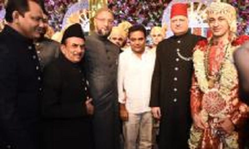 या लग्नाला अनेक दिग्गजांनी हजेरी लावली होती.