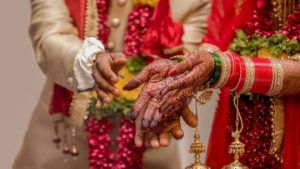Maharashtra Lockdown : लग्नासाठी आता संख्येचीच नव्हे तर वेळेचीही मर्यादा, नियम मोडल्यास 50 हजारांचा दंड