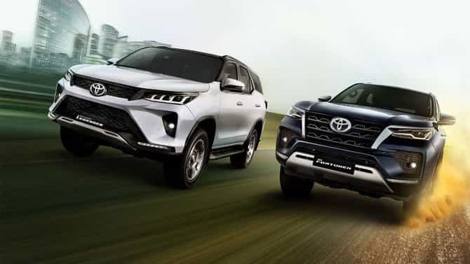 Toyota ची सूर्यकिरणांद्वारे चार्ज होणारी Electric Car सादर, जाणून घ्या खास फीचर्स आणि किंमत