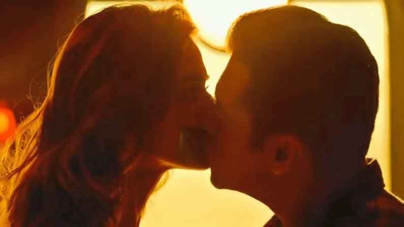 Radhe Trailer Review | सलमान खानने तोडला ‘नो किसिंग’ नियम, दिशा पटानीसोबत झाला रोमँटिक!