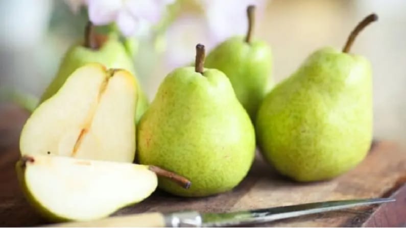 नाशपती खाल्ल्याने मधुमेहाचा धोका होतो कमी, जाणून घ्या त्याचे इतर फायदे !
