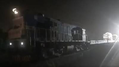 Maharashtra Oxygen Express : प्राणवायू घेऊन ऑक्सिजन एक्सप्रेस महाराष्ट्राकडे रवाना, राज्याला नवसंजीवनी!