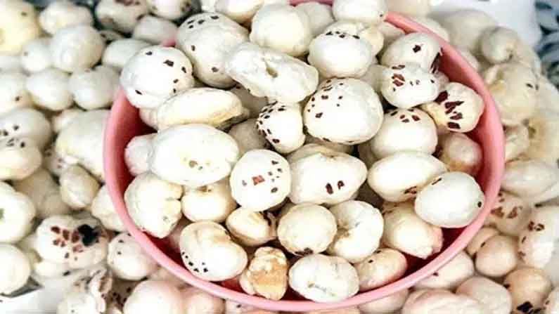 Weight Loss Tips | वजन कमी करण्यासाठी आहारात करा ‘मखाणा’चा समावेश, जाणून घ्या याचे अनेक फायदे! Weight Loss Tips | वजन कमी करण्यासाठी आहारात करा ‘मखाणा’चा समावेश, जाणून घ्या याचे अनेक फायदे!