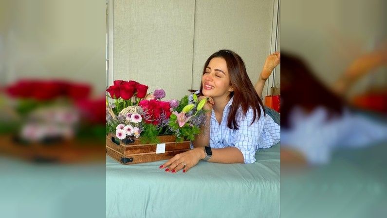 नेहमी स्टायलिश राहण्यावर पसंती देणारी अभिनेत्री नेहा पेंडसे आपल्या नवनवीन फोटोशूटमुळे नेहमीच चर्चेत असते.