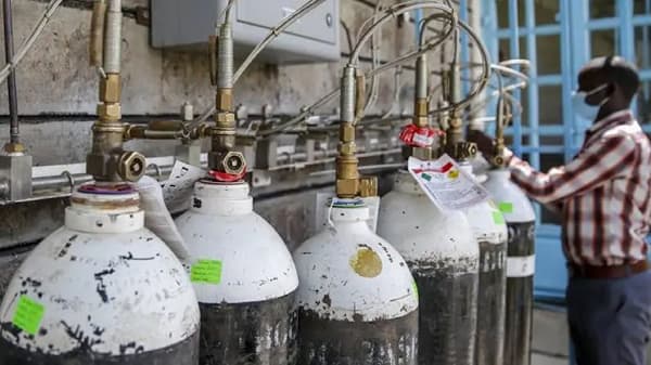 ऑक्सिजनचे टेन्शन लवकरच संपणार; देशभर प्लान्ट उभारण्याच्या मोहिमेला गती