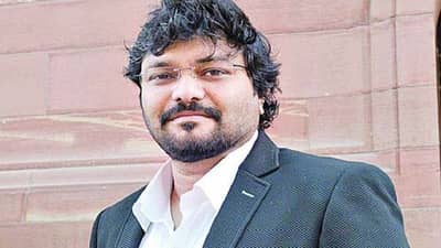 केंद्रीय मंत्री बाबुल सुप्रियो यांच्यासह पत्नीलाही दुसऱ्यांदा कोरोनाची लागण, मात्र, टीएमसीवर निशाणा सुरुच