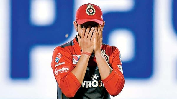 IPL 2021: आयपीएलला मध्येच गुडबाय, रॉयल चॅलेंजर्सचे दोन खेळाडू मायदेशी परतले, कारण...