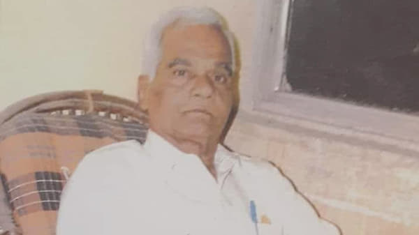 वयाच्या 17व्या वर्षापासून गीतलेखन, दहा हजारांवर गाणी लिहिली; वाचा, कोण होते हरेंद्र जाधव?