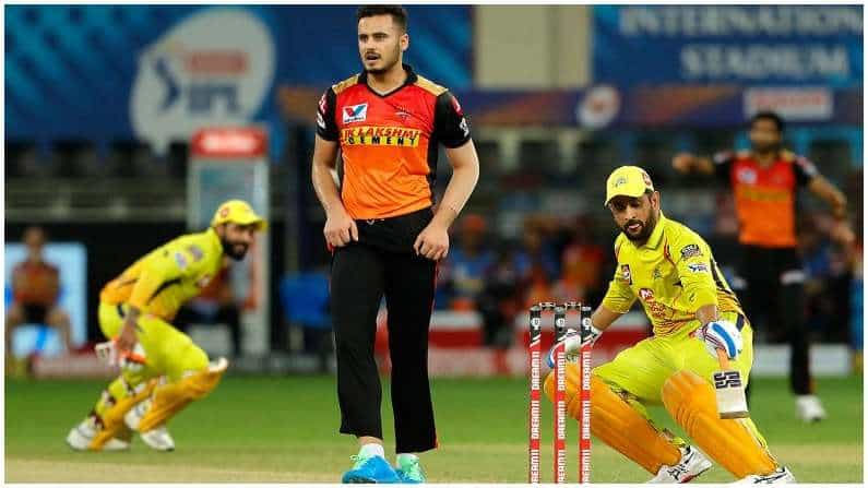 आयपीएलच्या 14 व्या मोसमातील 23 वा सामना चेन्नई सुपर किंग्स विरुद्ध सनरायजर्स हैदराबाद यांच्यात खेळवण्यात येणार आहे. या सामन्याला संध्याकाळी 7 वाजून 30 मिनिटांनी सुरुवात होणार आहे. या सामन्यात चेन्नईचा अष्टपैलू खेळाडू रवींद्र जाडेजा आणि हैदराबादच्या मनिष पांडेला किर्तीमान करण्याची संधी आहे.