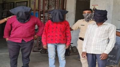 गुरांना चोरी करण्यासाठी आल्याचा संशय, कल्याणमध्ये तरुणाला बेदम मारहाण, टेम्पोसुद्धा पेटवला