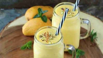 Summer Drink : मनाला ताजेतवाने करण्यासह त्वरित उर्जा देईल मँगो लस्सी, आपणही करा ट्राय