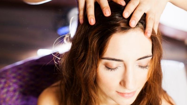 पपईमध्ये पपाइन प्रथिने असतात. केसांची वाढ होण्यात याचा उपयोग होतो. यामुळे केस गळण्याची समस्याही संपते.