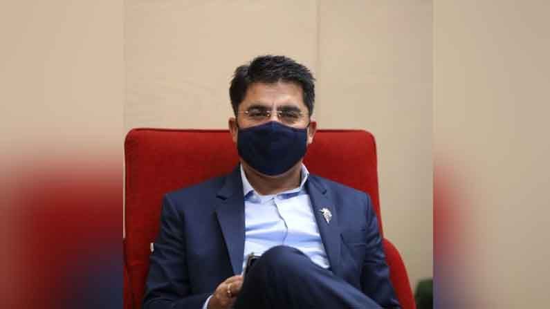 रोहित सरदाना (Rohit Sardana) हे भारतातील सर्वात आवडते, दमदार आवाजाचे अँकर होते. रोहित यांनी दीड दशकांच्या कारकीर्दीत सर्वप्रथम ऑल इंडिया रेडिओमध्ये उद्घोषक म्हणून आपल्या कारकिर्दीची सुरुवात केली होती.