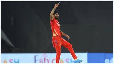 IPL 2021 | अवघ्या 7 चेंडूत विराट-डिव्हिलियर्स आणि मॅक्सवेलचं काम तमाम, कोण आहे हरप्रीत?