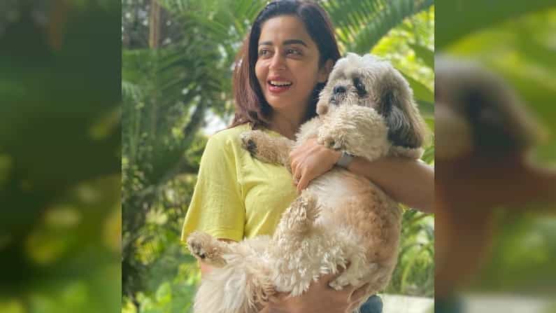 ‘भाभी जी घर पर हैं’ मालिकेतील गोरी मेम अर्थात अभिनेत्री नेहा पेंडसे सध्या घरीच क्वालिटी टाईम स्पेन्ड करतेय.
