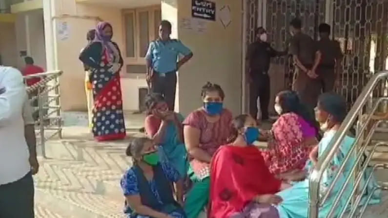 सरकारी रुग्णालयात ऑक्सिजन अभावी 24 रुग्णांचा मृत्यू; कर्नाटक हादरले