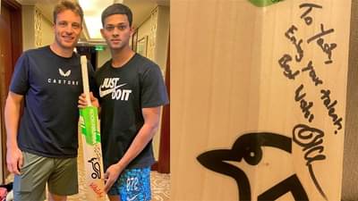 IPL Suspended : जॉस बटलरकडून भारतीय फलंदाज यशस्वी जैस्वालला खास भेट, ट्विटरवर शेअर केला फोटो